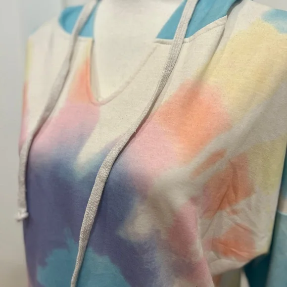 Colorful Tie-Dye Hoodie - Picture 4 of 6